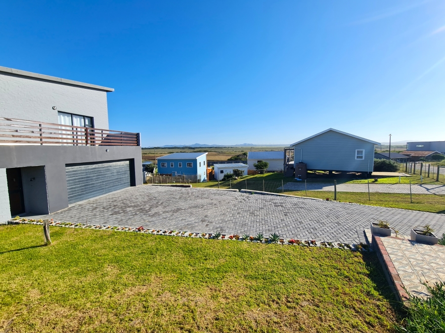 3 Bedroom Property for Sale in Paradise Beach Eastern Cape